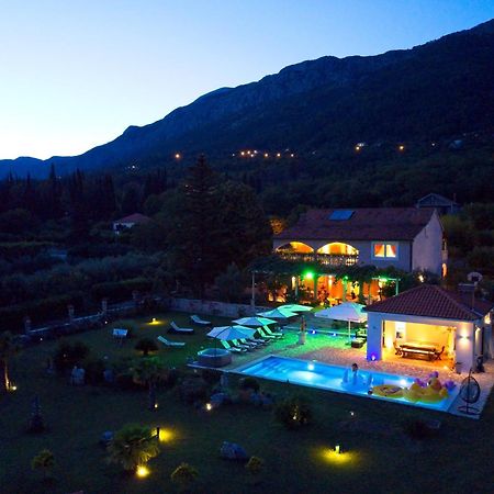 Villa Thousand Roses Lovorno Exterior photo