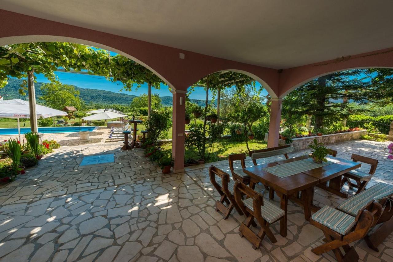 Villa Thousand Roses Lovorno Exterior photo