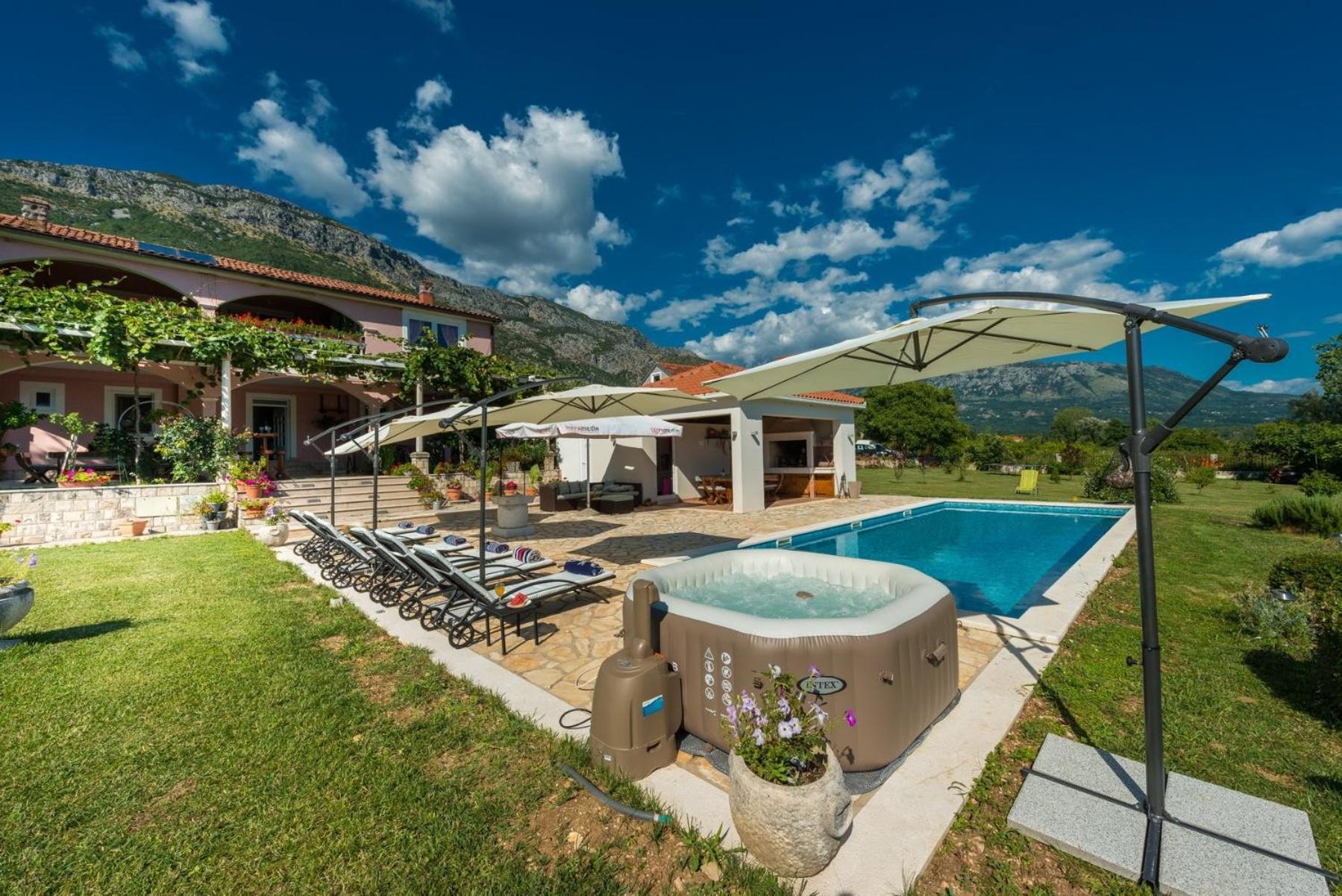 Villa Thousand Roses Lovorno Exterior photo